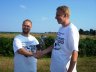 Brian Christophersen får endnu engang overrakt topscorerpokalen af Anders Juul som bevis på at han scorede flest mål ved havnefestfodbolden 2010