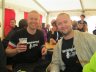 Zeb og Brian nyder en øl inden semifinalerunden ved Havnefestfodbolden 2012