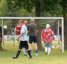 Dan Jelsing og Anders Juul i omfavnelse efter førstnævntes scoring til 1-0 mod Polles Polakker Glud Værtshusfodbold 2014