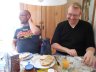 Brian og Morten til morgenmad hos Anders Juul´s mor forud for Havnefestfodbolden 2016